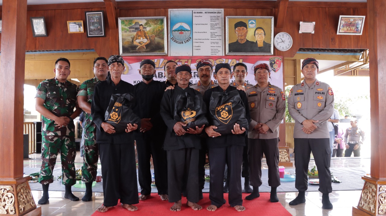 Silahturahmi Kabareskrim Polri di Kampung Samin, Desa Sambongrejo