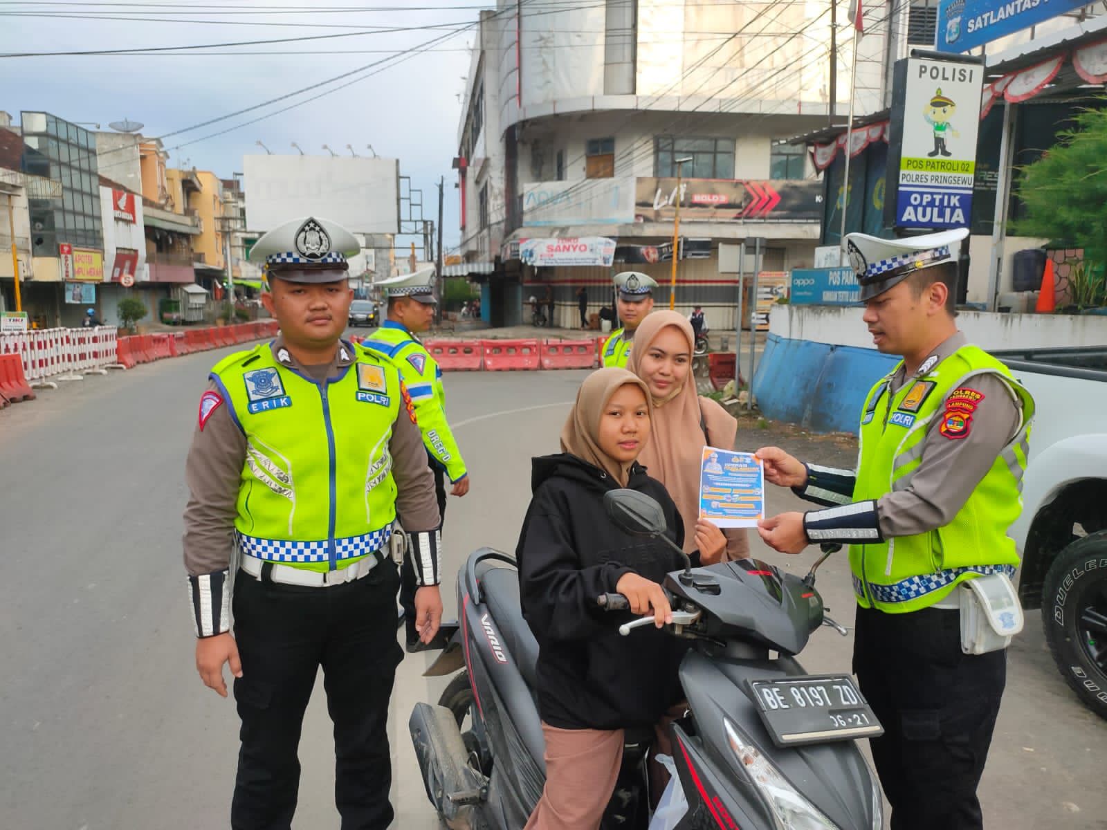 Operasi Keselamatan, Polres Pringsewu Edukasi Tertib Berlalu Lintas Para Pengguna Jalan