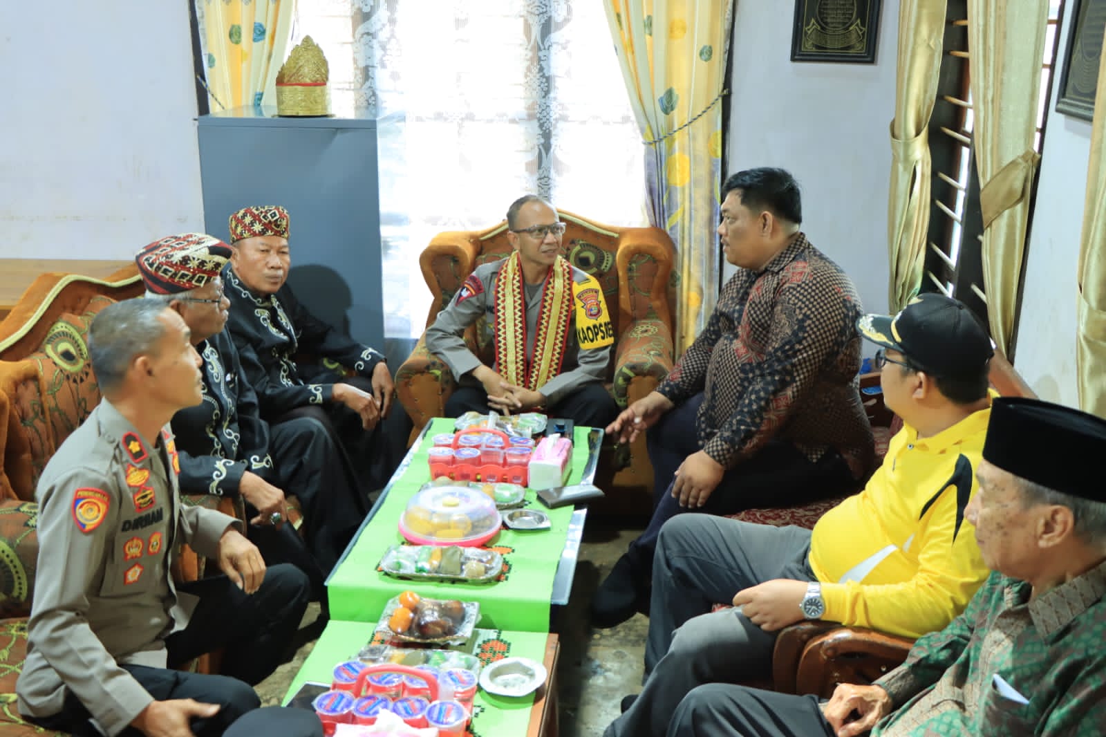 Jum’at Curhat, Cara Kapolres Tulang Bawang Barat Barat Dengarkan Keluhan Masyarakat Pagar Dewa