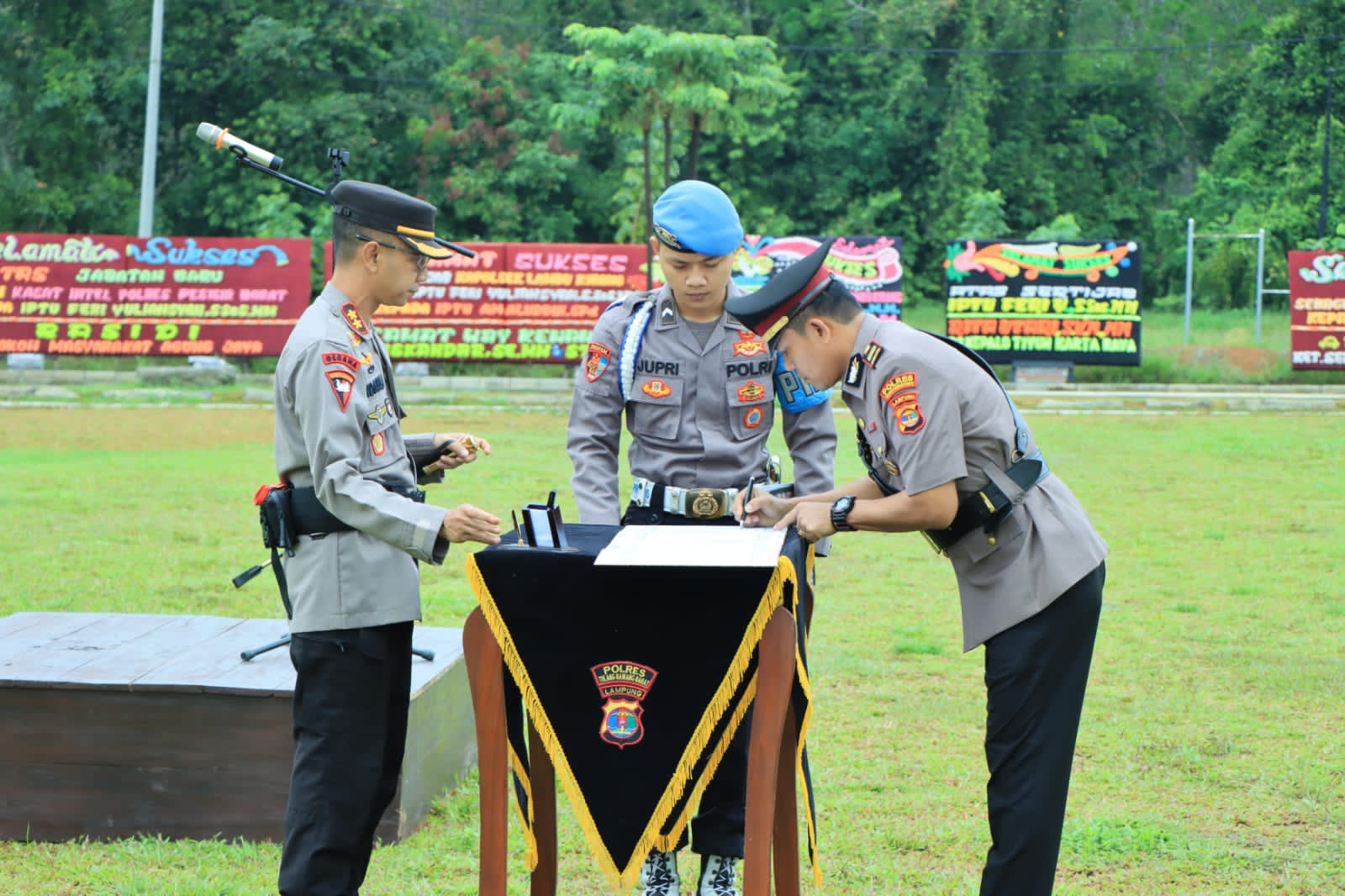 Kapolres Tulang Bawang Barat Pimpin Serah Terima Jabatan Kapolsek Lambu Kibang