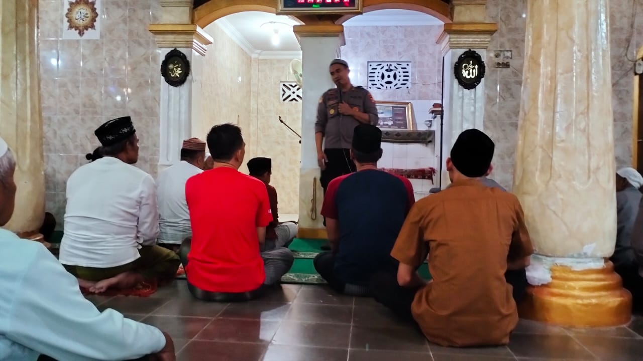 Safari Subuh di Masjid Jami KH Gholib, Kapolres Pringsewu Ajak Warga Jaga Kondusifitas Wilayah