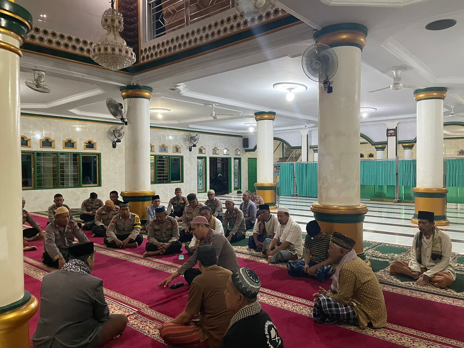 Safari Subuh di Masjid Sobari, Kapolres Pringsewu ajak masyarakat jaga Kamtibmas dan Kerukunan Umat