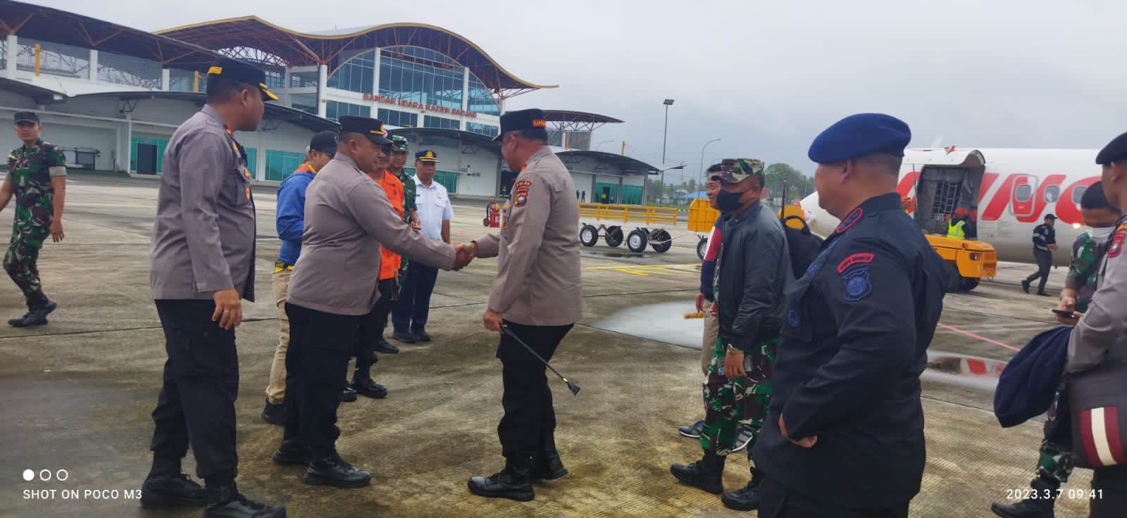 Kapolda Kepri Kirim Personel Hingga Bantuan Logistik Tangani Longsor Natuna