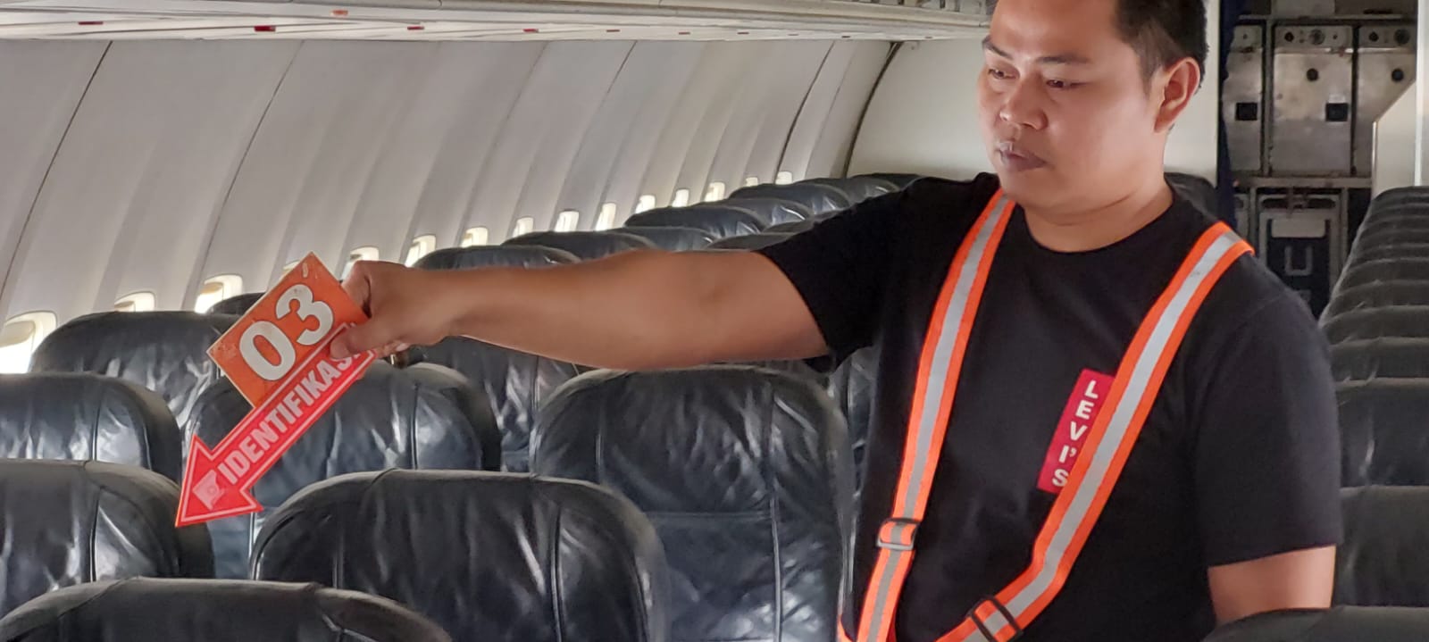 Polisi Olah TKP Penembakan Pesawat Trigana Air di Papua