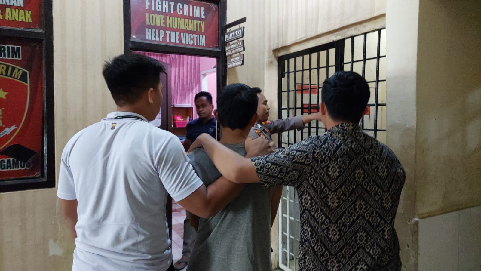 Tekab 308 Presisi Bersama Warga Berhasil Menangkap Pelaku Curas