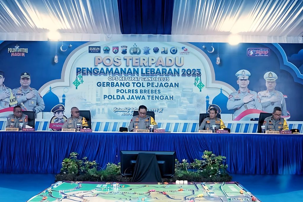 Wakapolri Pantau Pengamanan Arus Mudik di Pos Pam Pejagan Brebes