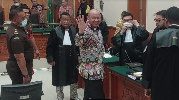 Irjen Pol Teddy Minahasa di Vonis Seumur Hidup dan Ajukan Banding.