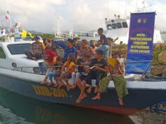 Perpustakaan Terapung Polda Sulbar Menarik Minat Baca Anak-Anak