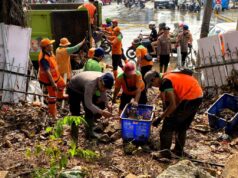 Pasca Tanggul Jebol di Pertigaan Hek Kramatjati, Polisi Bersama Tiga Pilar Lakukan Pembersihan