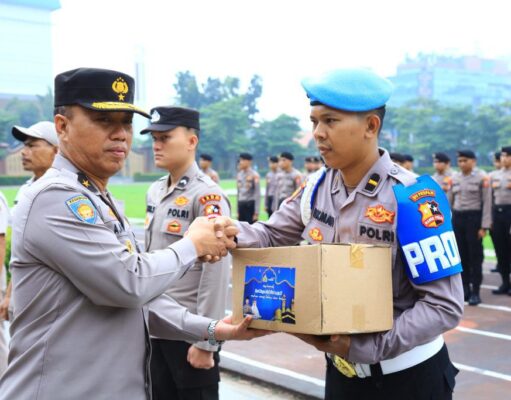 Sambut Hari Raya Idul Fitri, Mabes Polri Beri Sembako ke Anggota Hingga Masyarakat