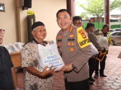 Bakti Sosial Ramadhan, Kapolres Metro Jakarta Pusat Bagikan 500 Paket Sembako