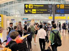 Polres Bandara Ngurah Rai Siagakan Personil Pam Obvit Pantau Pergerakan Penumpang