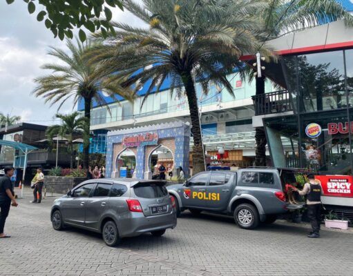 Musim Libur Lebaran, Polresta Surakarta Terjunkan Unit K9 Lakukan Sterilisasi Mall yang Ada di Kota Solo