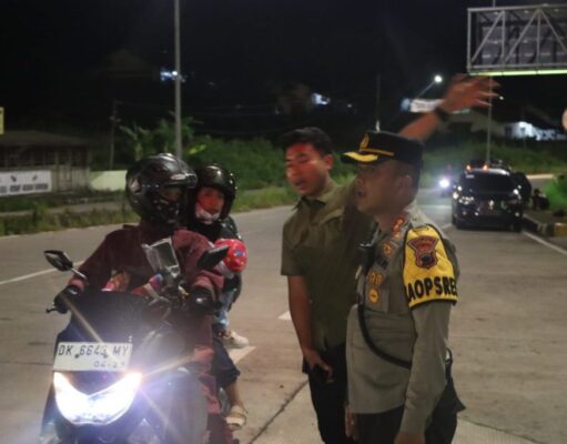 Gara-Gara mengikuti Google Maps Pengendara Motor Nyasar ke Gerbang Tol Boyolali