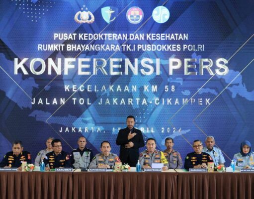 Tim DVI Polri Berhasil Identifikasi 12 Korban Tewas Kecelakaan KM 58 Tol Jakarta-Cikampek