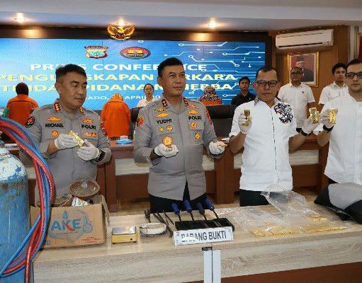 Polda Sulut Gagalkan Pengiriman 10 kg Emas Diduga Hasil PETI