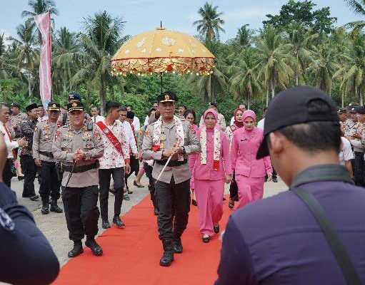 Kunjungan Kerja ke Polres Bolsel, Kapolda: Kita Sarankan Penambahan 4 Polsek lagi