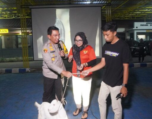 Gelar Nobar Semi Final Semi Piala Asia U-23, Polres Bangkalan Berikan Doorprize 2 Kambing