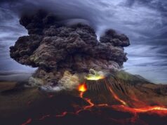Gunung Ibu di Pulau Halmahera Mengalami Erupsi