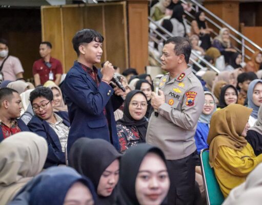 Kapolda Jateng Berikan Kuliah Umum di Kampus UPGRIS