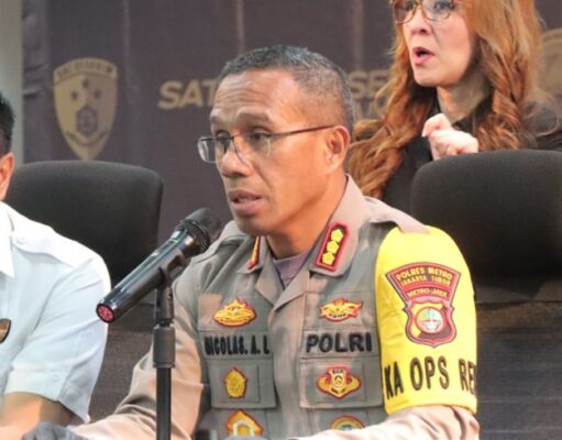 Seorang Ibu Tega Rekam Persetubuhan Anak Kandungnya dan Pacarnya