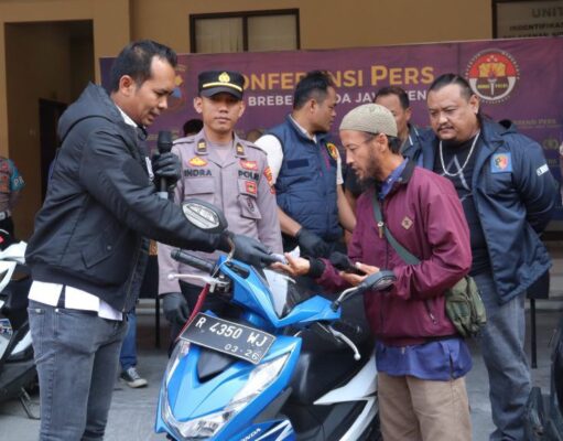 Satreskrim Polres Brebes Kembalikan Motor Hasil Curian Ke Pemiliknya