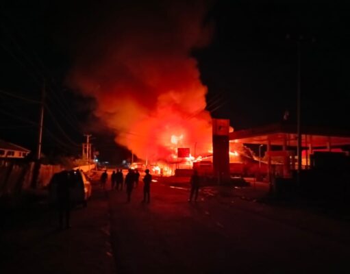 KKB Paniai Bakar Kios, SD dan SMP di Kepas Kopo, Dogiyai